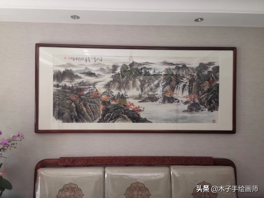适合背景墙挂的山水画,极简风客厅背景墙挂山水画