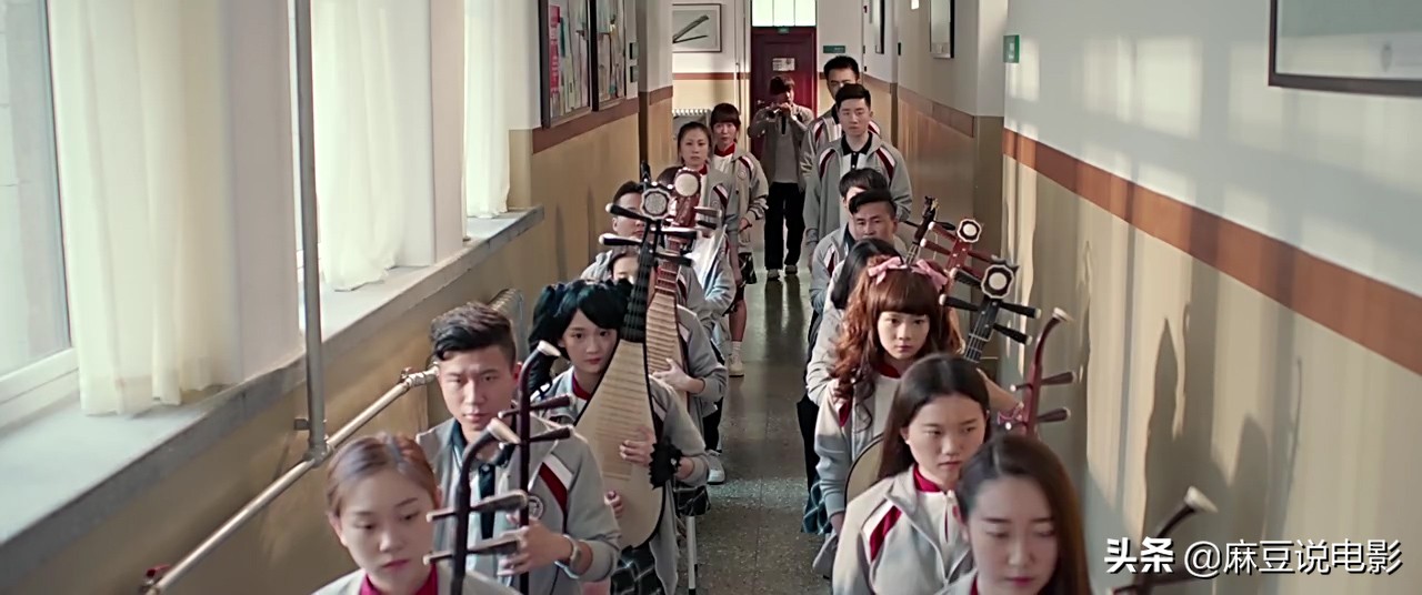 闪光少女二次元火了 (闪光少女音乐二次元)