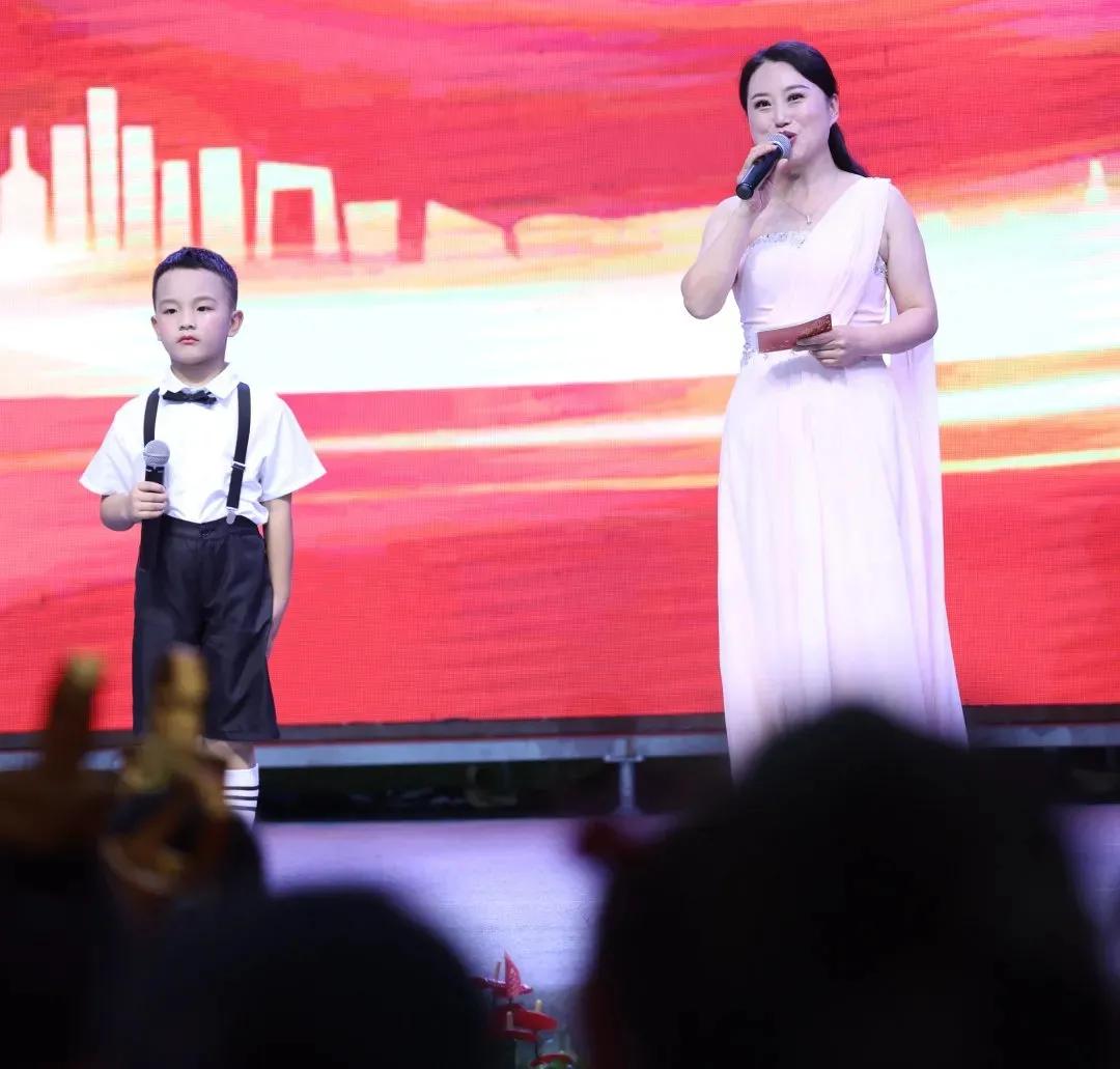 剑阁县鼓楼幼儿园庆祝中国*产党共**成立100周年暨毕业典礼文艺汇演