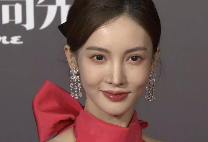 张雨绮装杨幂视频,张雨绮杨幂脸部高清特写