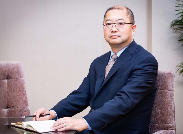 打破垄断！这个山东男人放弃美国高薪，合作陈薇院士，造福全球白内障患者！