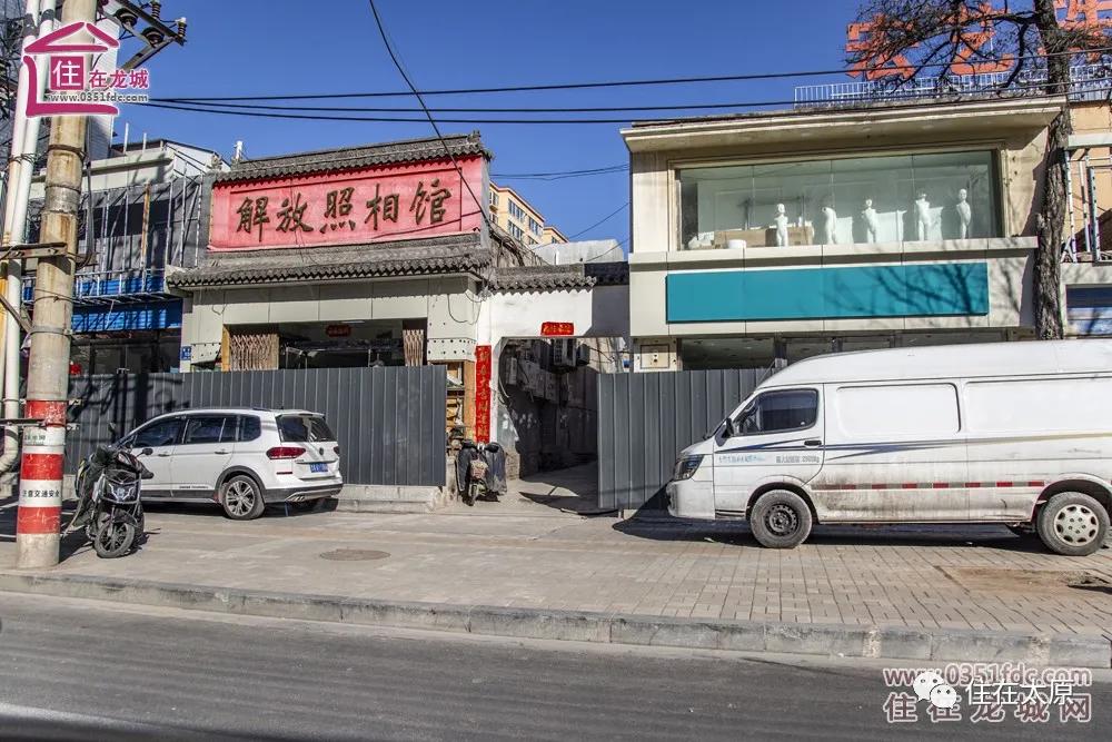 解放路改造两个半月完工过半,解放路进行了几次改造