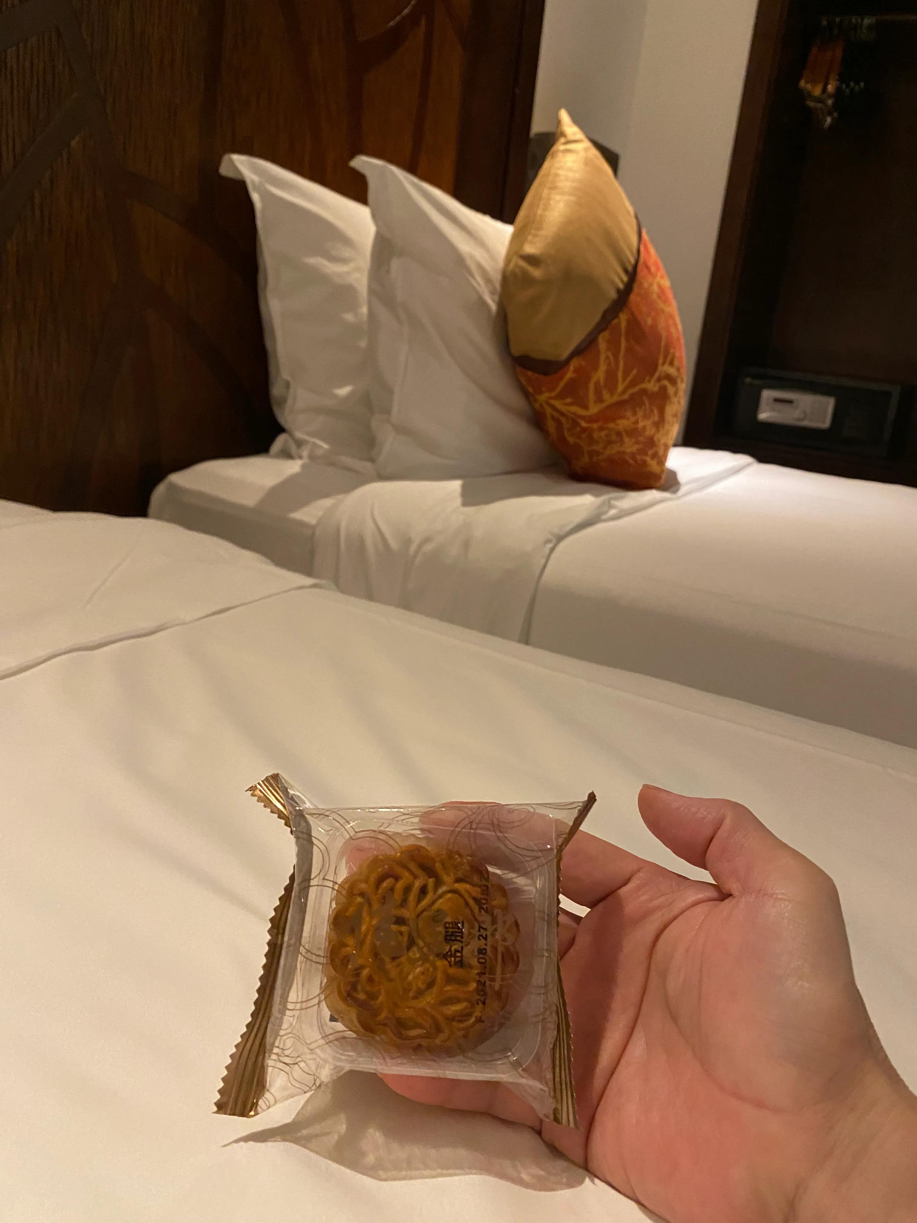 佳宁娜金腿小月饼还是挺好吃的