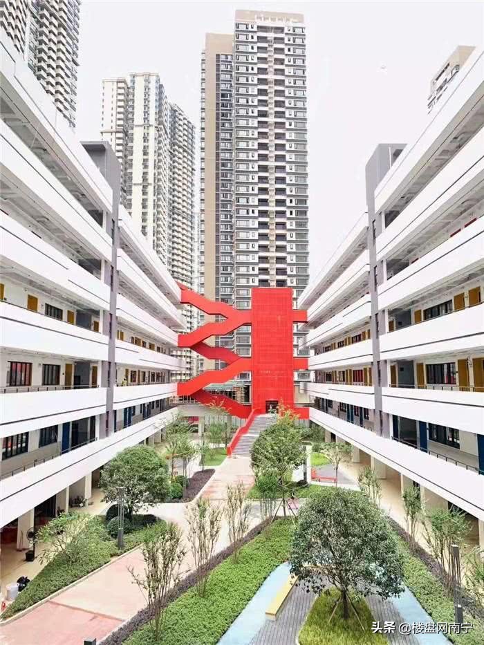 南宁青秀第一初级中学官网,南宁青秀第一初级中学排名