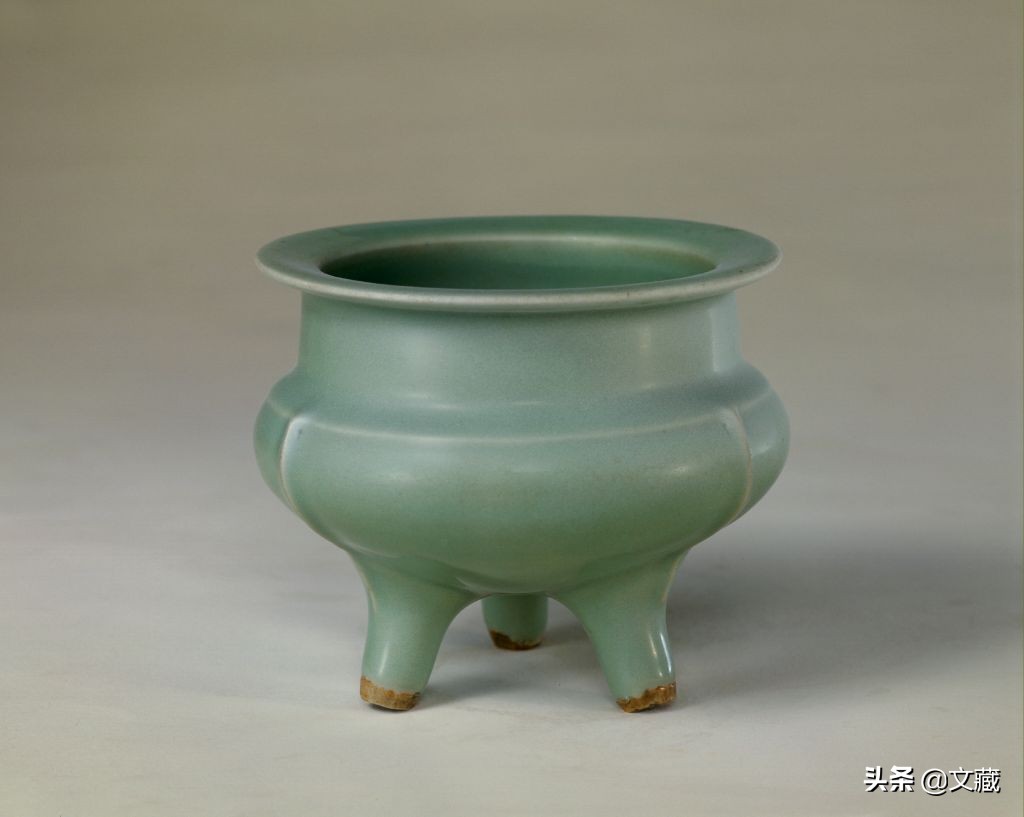 龙泉窑的特点有哪些,龙泉青瓷高峰