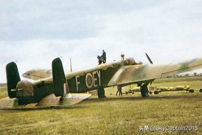 英国皇家空军识别徽标,英国皇家空军各中队徽标