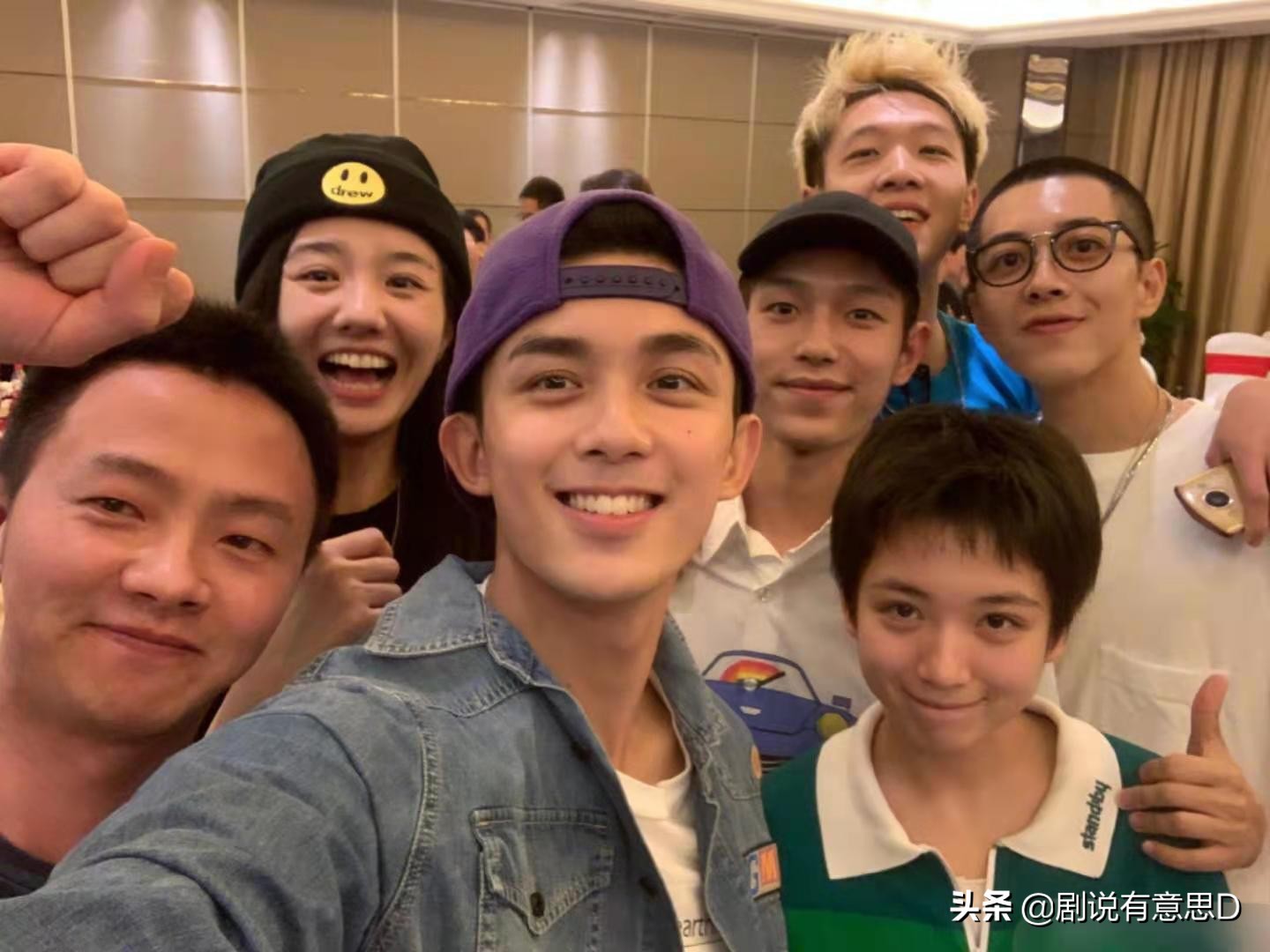 侯明昊男扮女装吴磊表白,吴磊侯明昊cp名