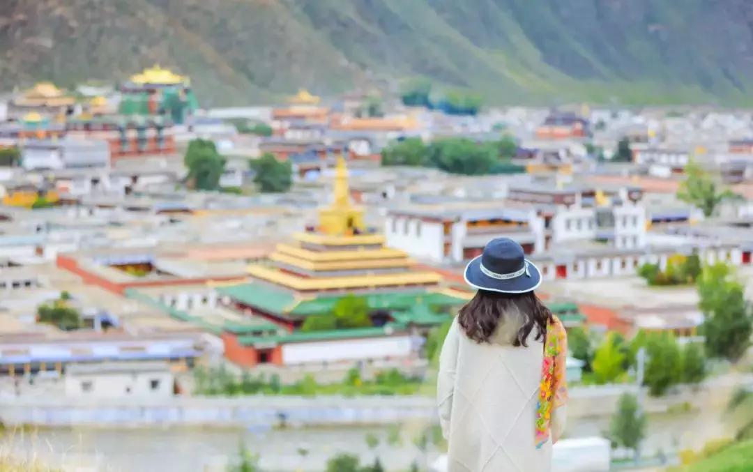 等一个人陪我旅游,等一个人陪我一起跨年