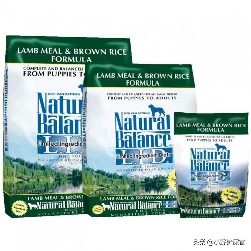 你们的狗狗吃什么狗粮,你们家狗吃什么狗粮