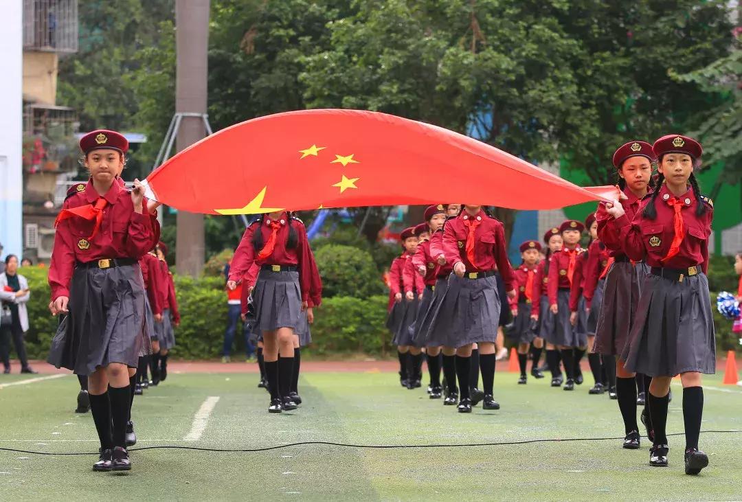 深圳踢足球第一的小学,深圳市足球比较好的小学