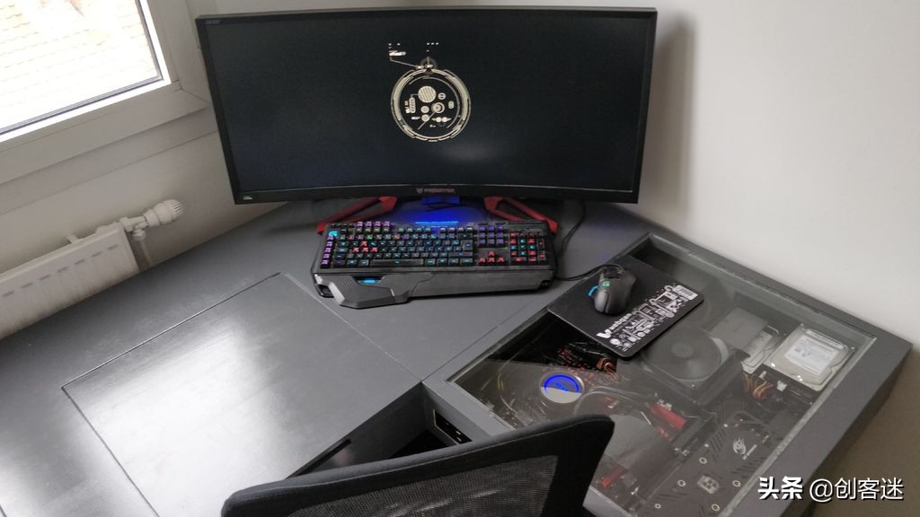 一体式机箱水冷电脑桌教程,国外自制水冷电脑桌