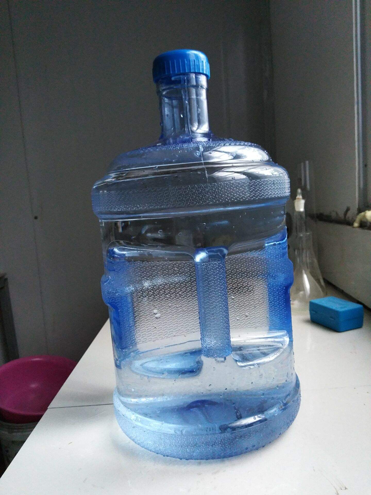 饮水机噪音大是什么原因,饮水机咕咚咕咚响然后从底部漏水