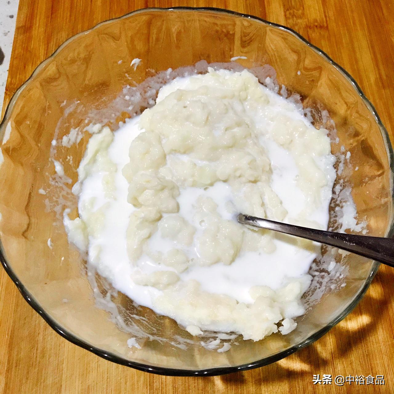 不加一滴水奶香味十足的山药小饼,山药奶香小软饼