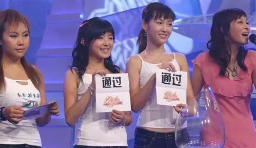 撞脸迪丽热巴的她为什么没火起来,撞脸赵丽颖被骂滚出娱乐圈