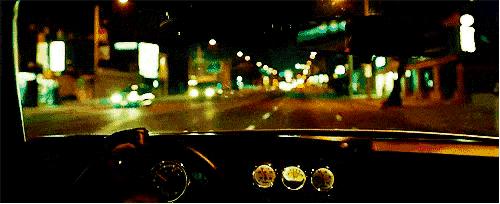 因强光灯导致的车祸怎么判定,被车灯晃眼睛导致事故