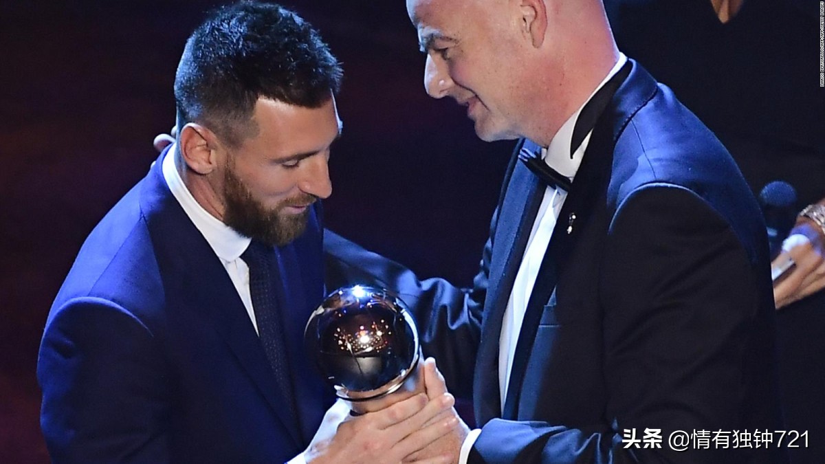是非成败,世界足球先生梅西投票给c罗