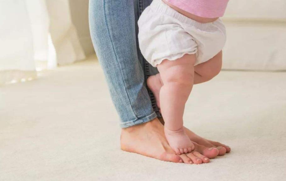 四种孩子当心长不高,原来这样做会导致孩子长不高