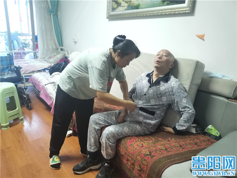 丈夫倒下,丈夫倒下瞬间