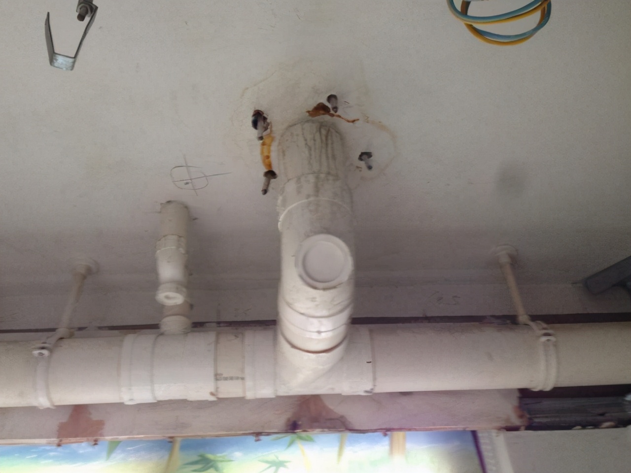 浴室水管漏水各种修补方法,浴室水管漏水修理视频