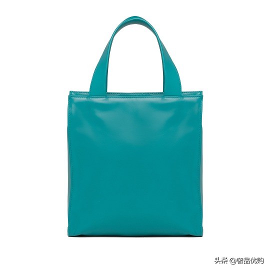 prada新款刺绣宽肩带,prada三角徽标外套