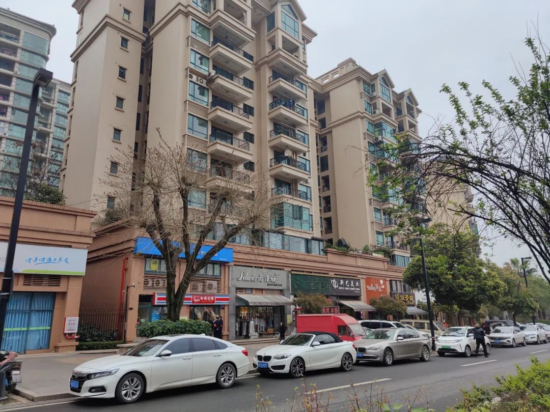 它用14年时间，造就了天府新区第一“孤城”