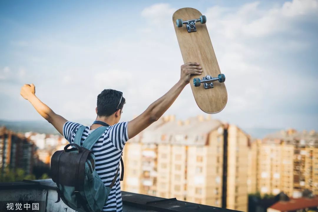 职业女性背什么包见客户,双肩包可以背一个肩膀