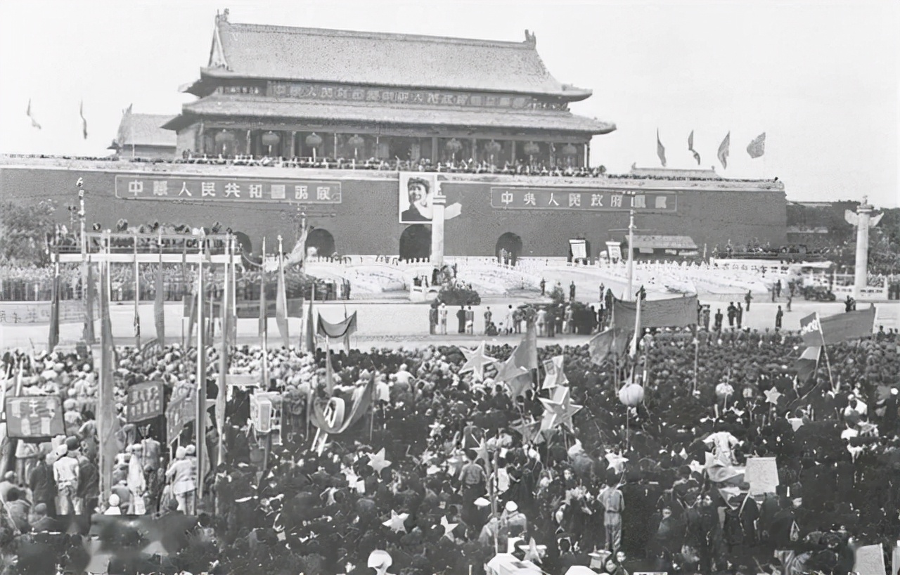 1984年10月1日国庆节,中国为什么选10月1日为国庆节