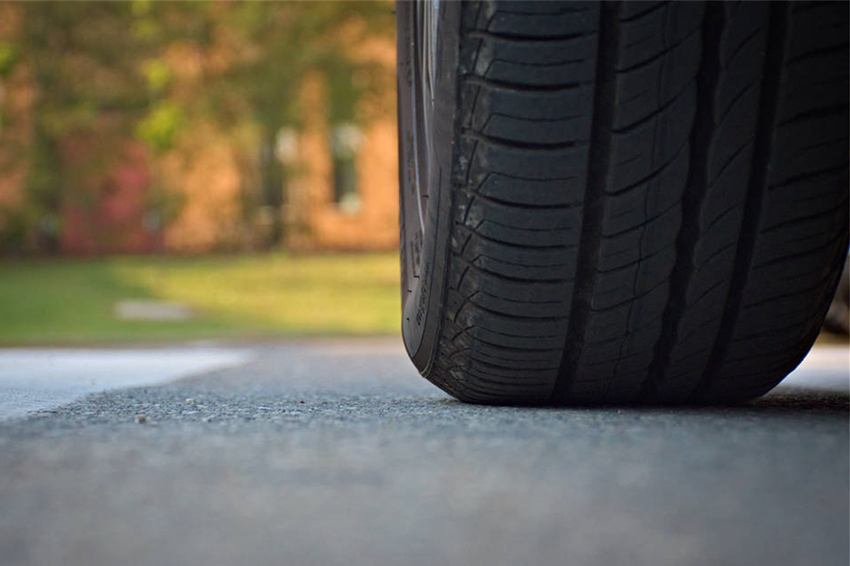 倍耐力马牌普利司通哪个好,普利司通米其林倍耐力对比