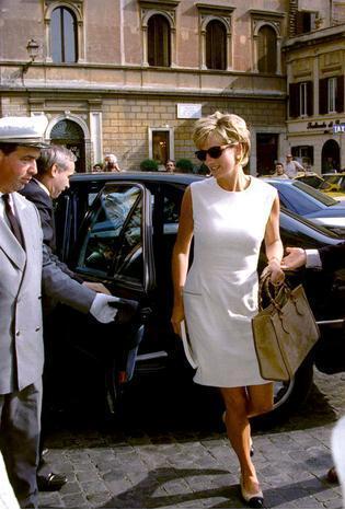 古驰gucci基础系列,古驰品牌故事完整版