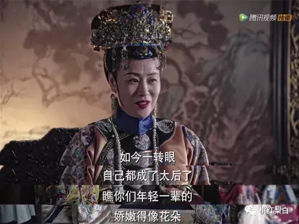 59岁穿比基尼秀长腿A4腰，她就是传说中的女魔头吧？