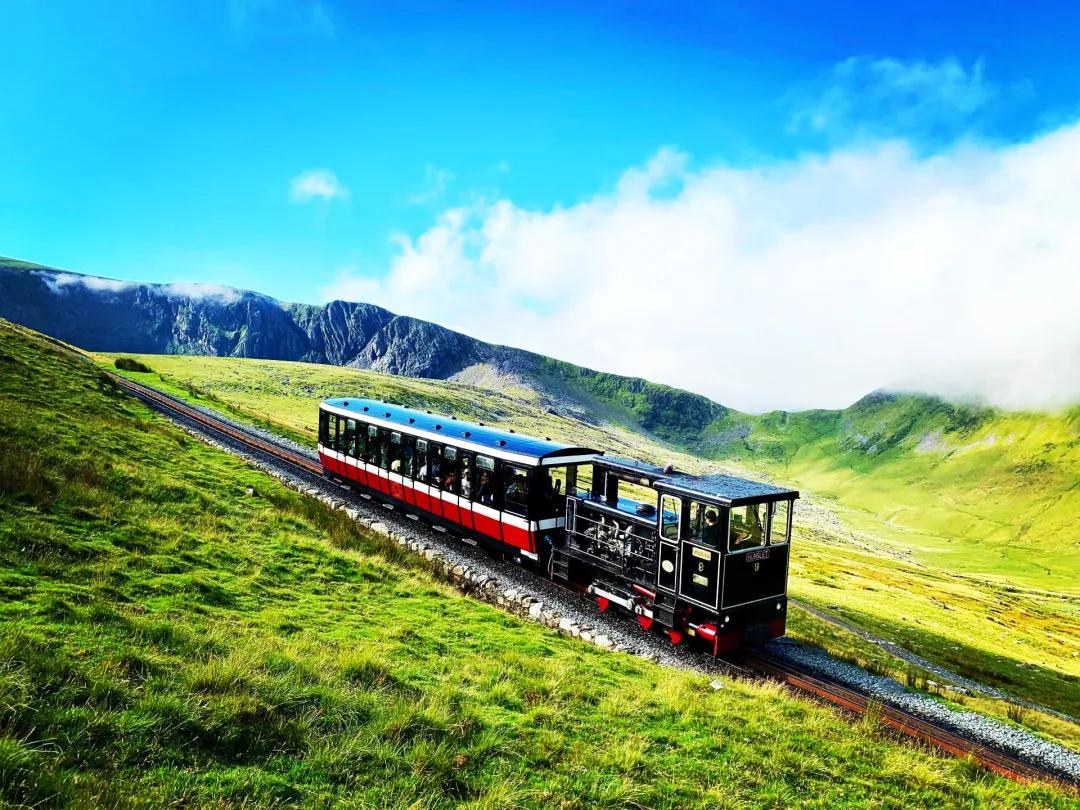 恬静乡村，摇滚乐调，古城烟雨……这里有你不知道的多面英伦