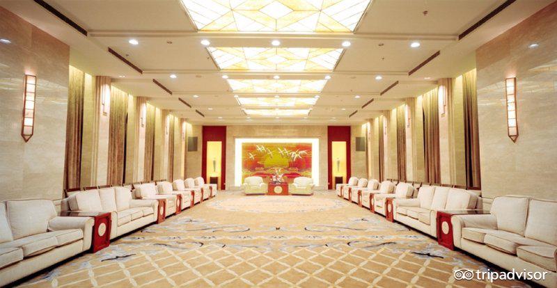 西安钟楼饭店,西安钟楼饭店餐厅