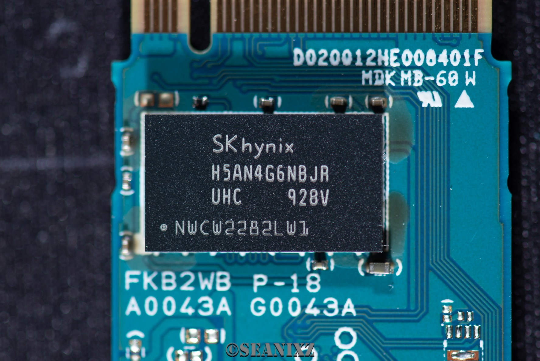 旗舰级PCIe3.0M.2哪家强：东芝RD500VS三星PM981