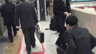 那些轮椅上的工厂，盛开着太阳之花