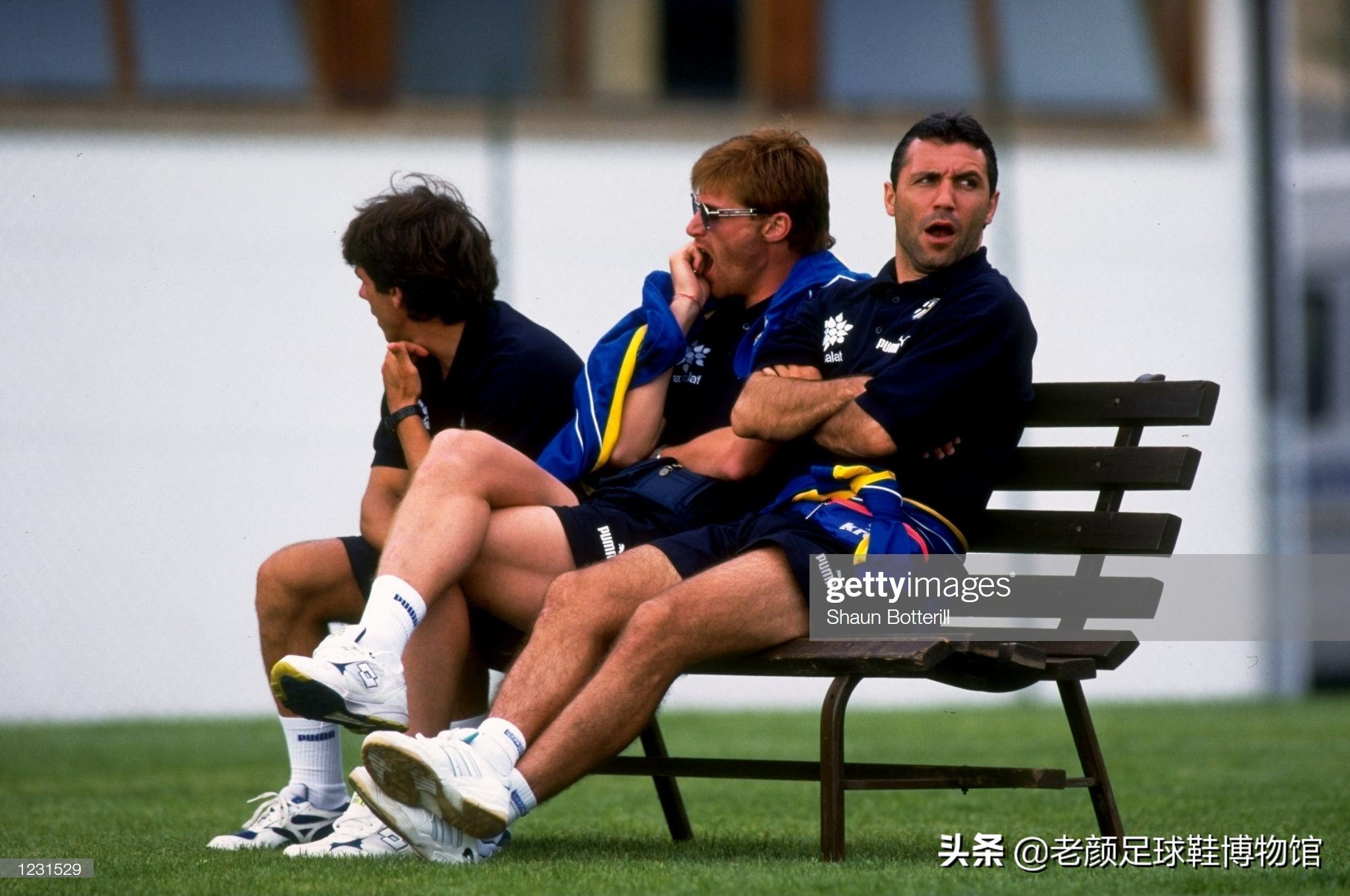 脾气最火爆的巴萨巨星，脚踩皇马球衣和裁判的脚，曾被终身禁赛