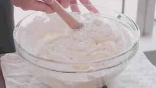 不用去韩国排队,也能吃到火爆的ins的LeBreakLab草莓蛋糕卷