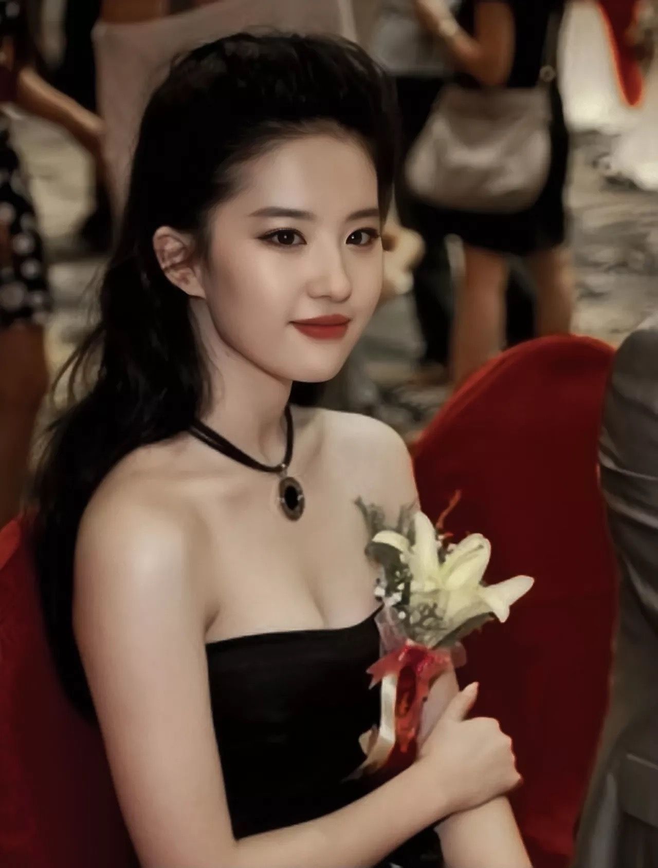 露额头对颜值要求更高,据说寸头是检验颜值的唯一标准