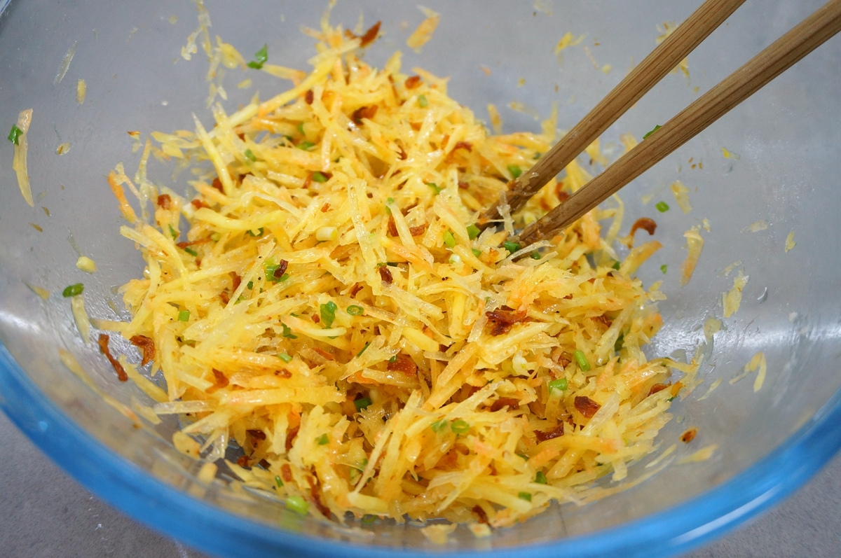 烫面胡萝卜面饺子,怎样和饺子面软而筋道