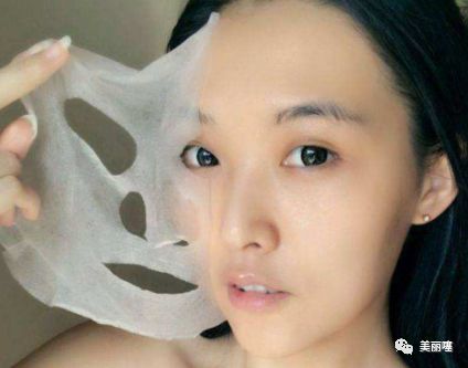 敷完面膜多余的精华怎么办,敷完面膜脸上的精华该不该洗