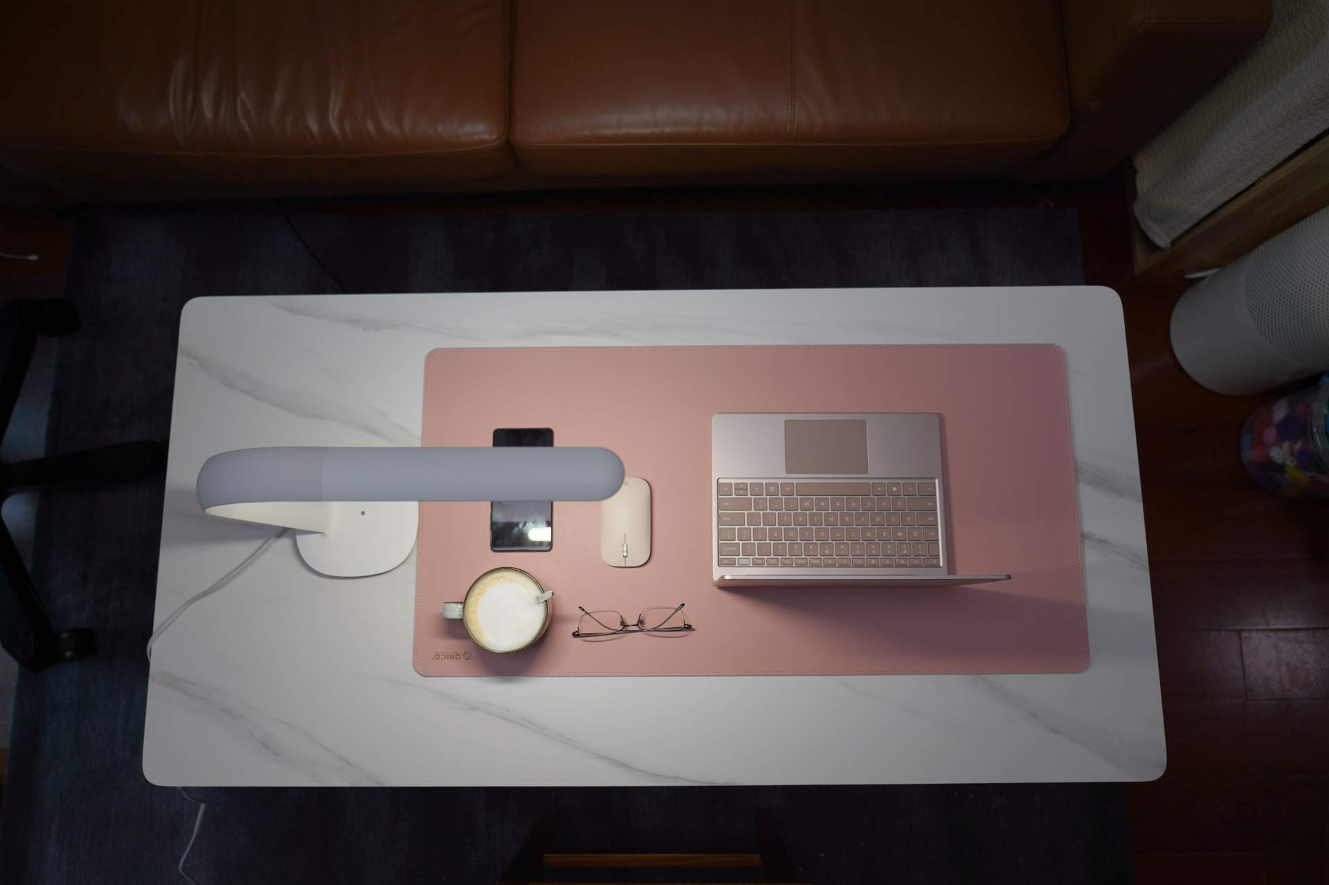 护眼台灯台式和落地款如何选,高性价比护眼台灯选择