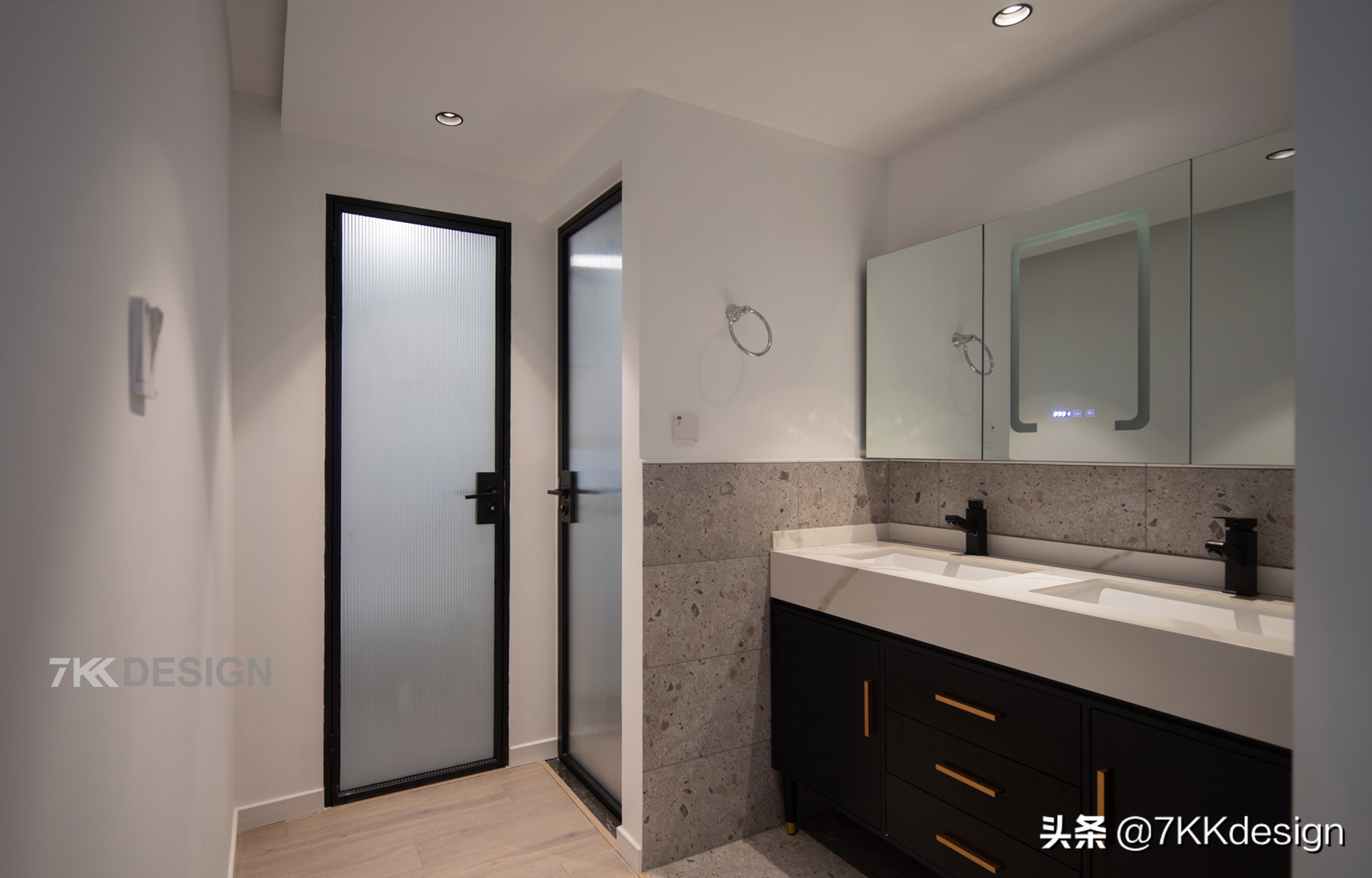 60平两房一厅带阳台改造,65平小户型装4分离卫生间