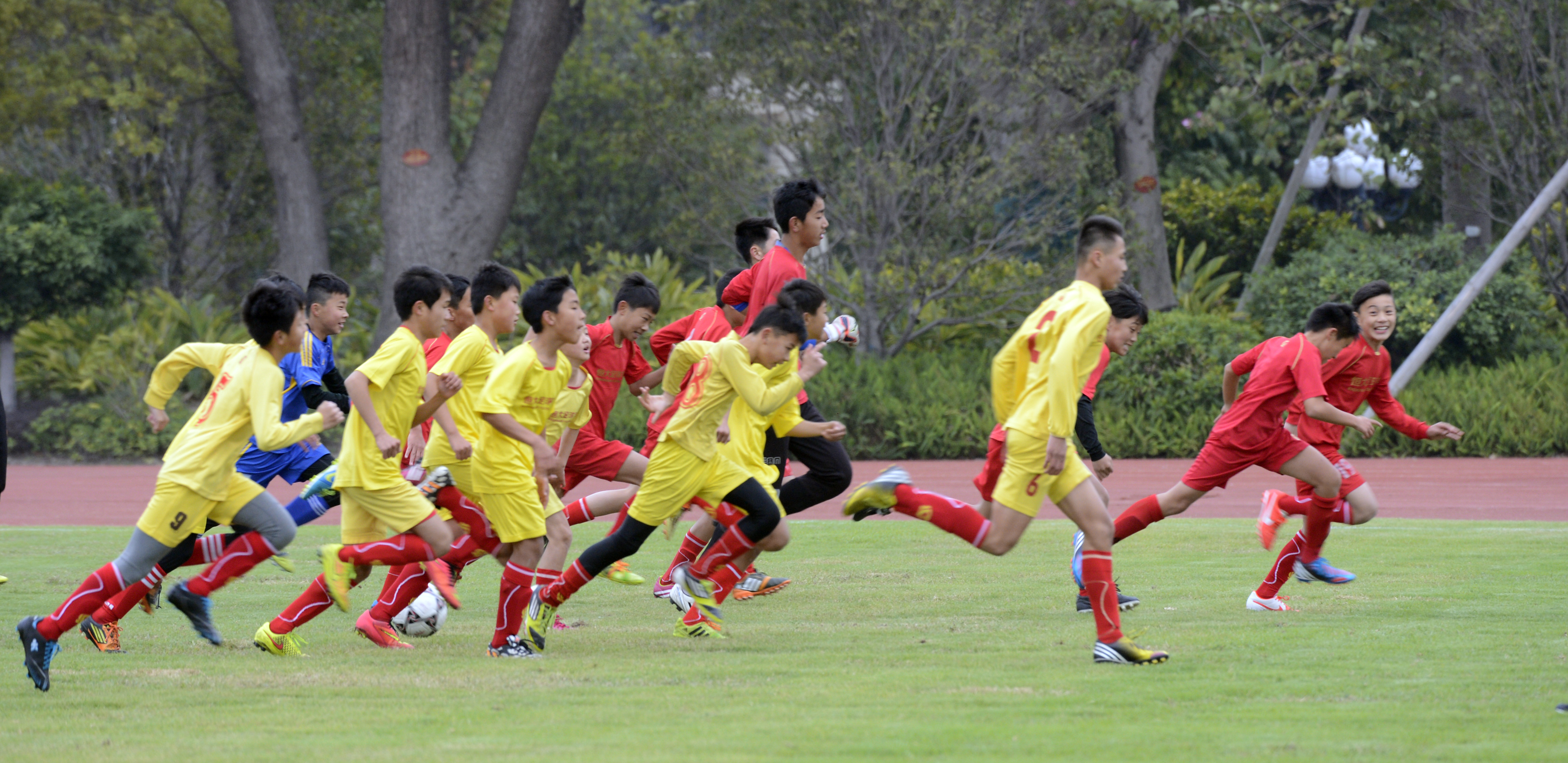 恒大在西班牙办青训赛,恒大为归化球员总计投入8亿
