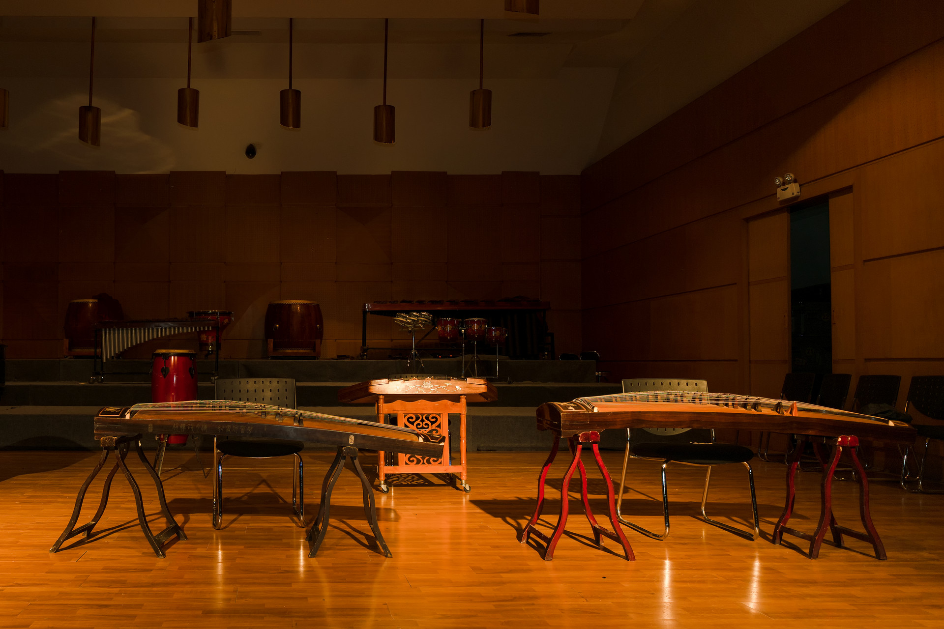 浜旀湀榛勬澶╀笁鏄熺櫧鍏板湴,涓夋槦鐧藉叞鍦颁簲鏈堥粍姊呭ぉ