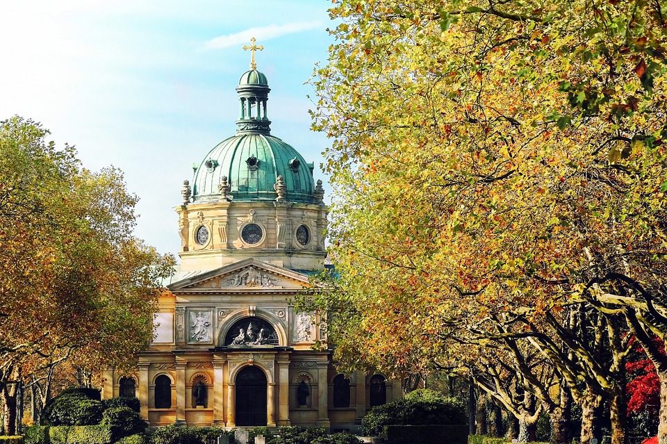 尼泊尔坦桑石,尼泊尔买莫桑石多少钱