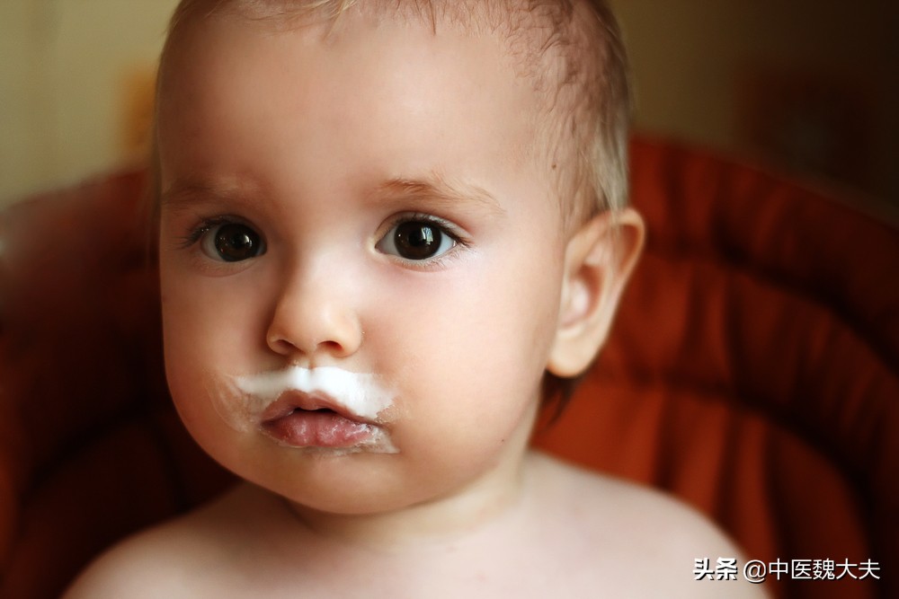 宝宝吃多了积食会怎么样,吃得多了积食