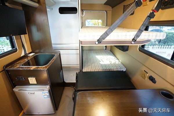 北京二手东风御风短轴中顶房车,2023款东风御风短轴房车