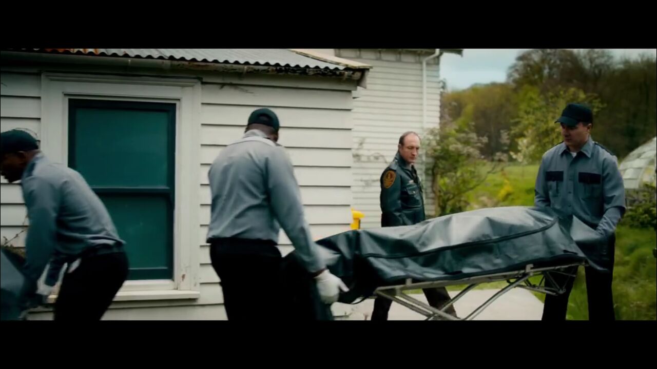 女主角竟是绝色女尸?含爱情、亲情的精彩惊悚片——《无名女尸》