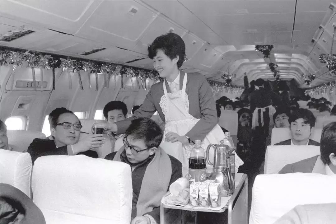 70张照片合集视频,70年衣食住行对比图