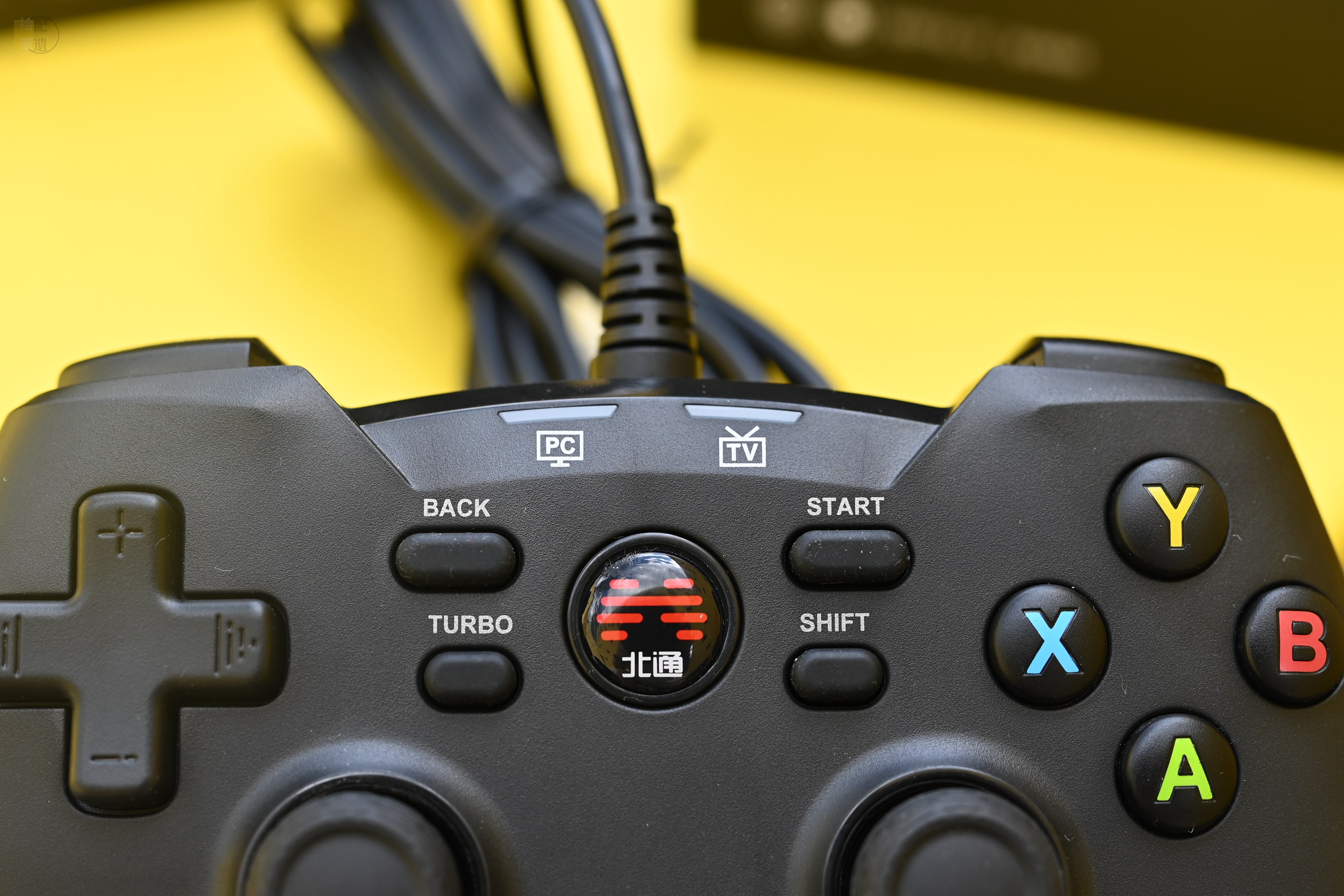 北通蝙蝠4游戏手柄上手体验,百元以内最好用的电脑手柄