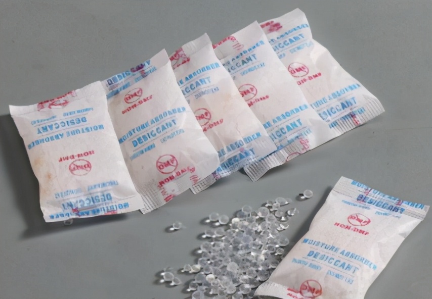 误食干燥剂的原因,干燥剂食品级误食